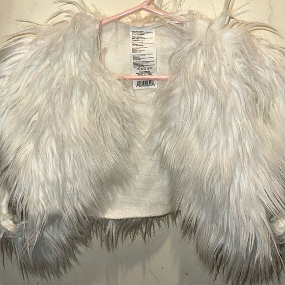 Other - NWOT Girls Faux Fur Crop Vest/Jacket